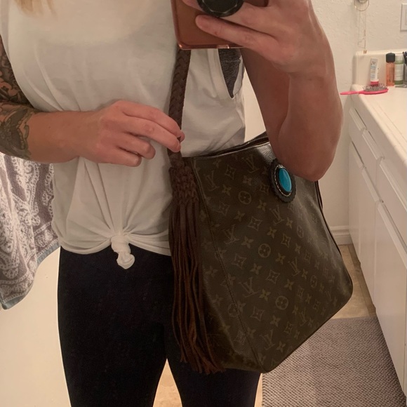 (Vintage Boho Bags) Authentic Louis Vuitton - Picture 13 of 15
